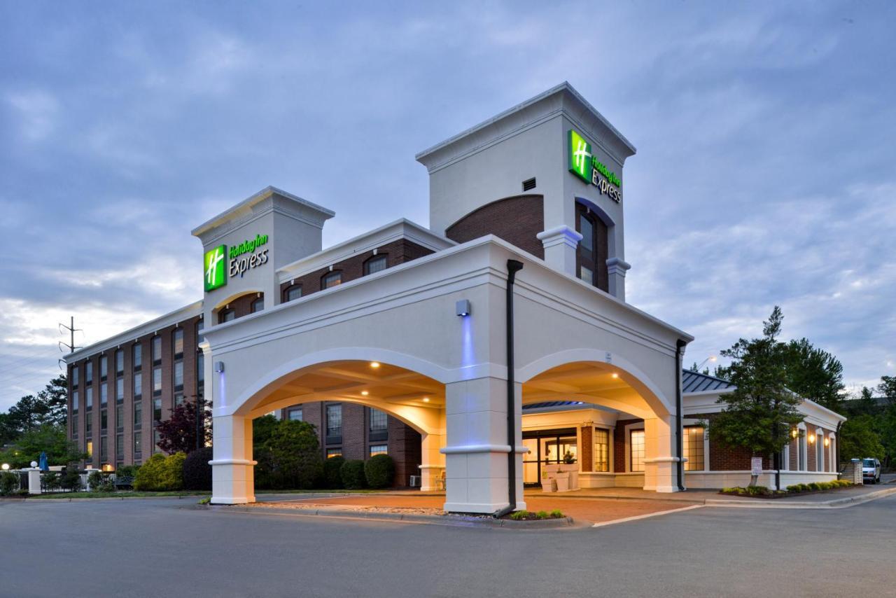Holiday Inn Express Winston-Salem Medical Ctr Area Exterior photo